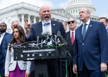 GOP rebels mutiny against House leaders as Trump budget bill talks hit impasse