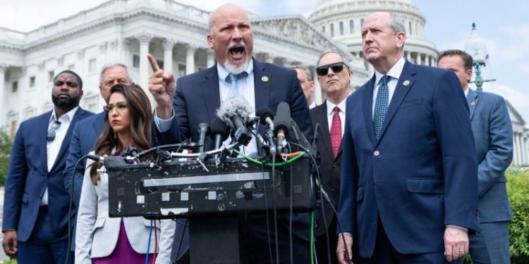 GOP rebels mutiny against House leaders as Trump budget bill talks hit impasse
