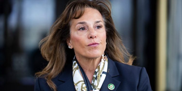 Top House Republican threatens to expose CCP officials if China invades Taiwan