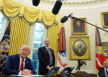 FBI agents group tells Congress to take urgent action to protect against politicization