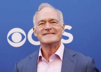 On air, ’60 Minutes’ reporter says ‘none of us is happy’ about changes that led top producer to quit