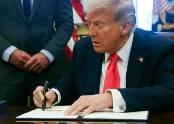 Trump directs agencies to follow Supreme Court rulings, as he continues to rein in administrative state