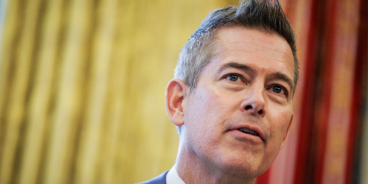 Trump touts ‘rebuilding and modernization’ of US air traffic control, blasts Buttigieg for having ‘no clue’