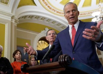 Senate ends 41-day government shutdown stalemate, sends bipartisan deal to House