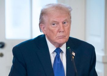 Key Republicans flip, kill effort to restrain Trump’s policing power over Venezuela