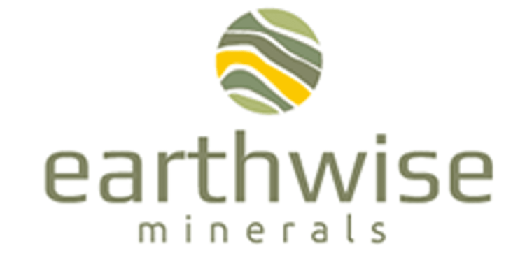 Earthwise Minerals Completes Private Placement and Makes Changes to the Management Team