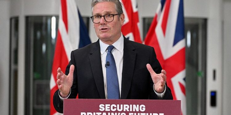 Farage slams British prime minister for ‘extraordinary’ lack of support for Trump’s Iran strikes